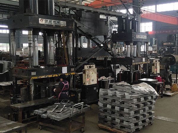 山東建哈寶發重工行業專用液壓機