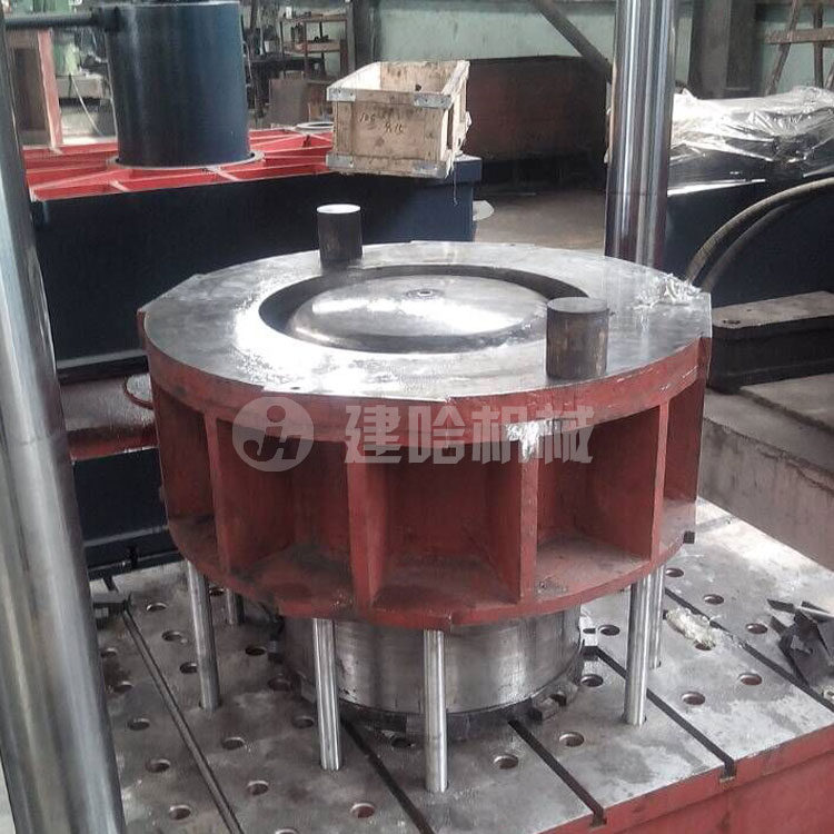 全自動(dòng)坩堝成型機(jī)模具